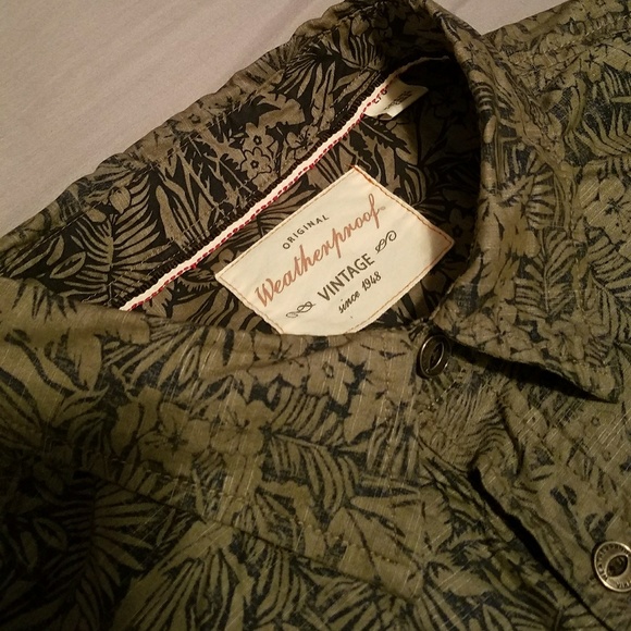 Tropical print short sleeve button down shirt - Picture 3 of 5